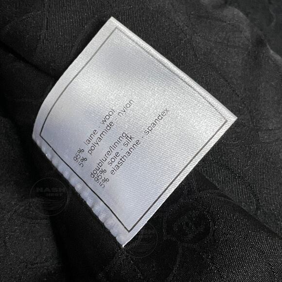 CHANEL 03C Black Cropped Bouclé Jacket (Style P20335V11746) | Military S FR 36 - Picture 10 of 15